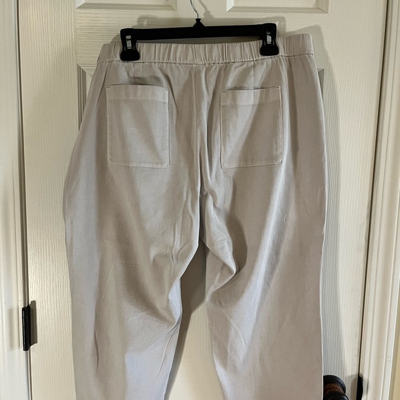 J. Jill Cream Elastic Waist Pants - Picture 2 of 9